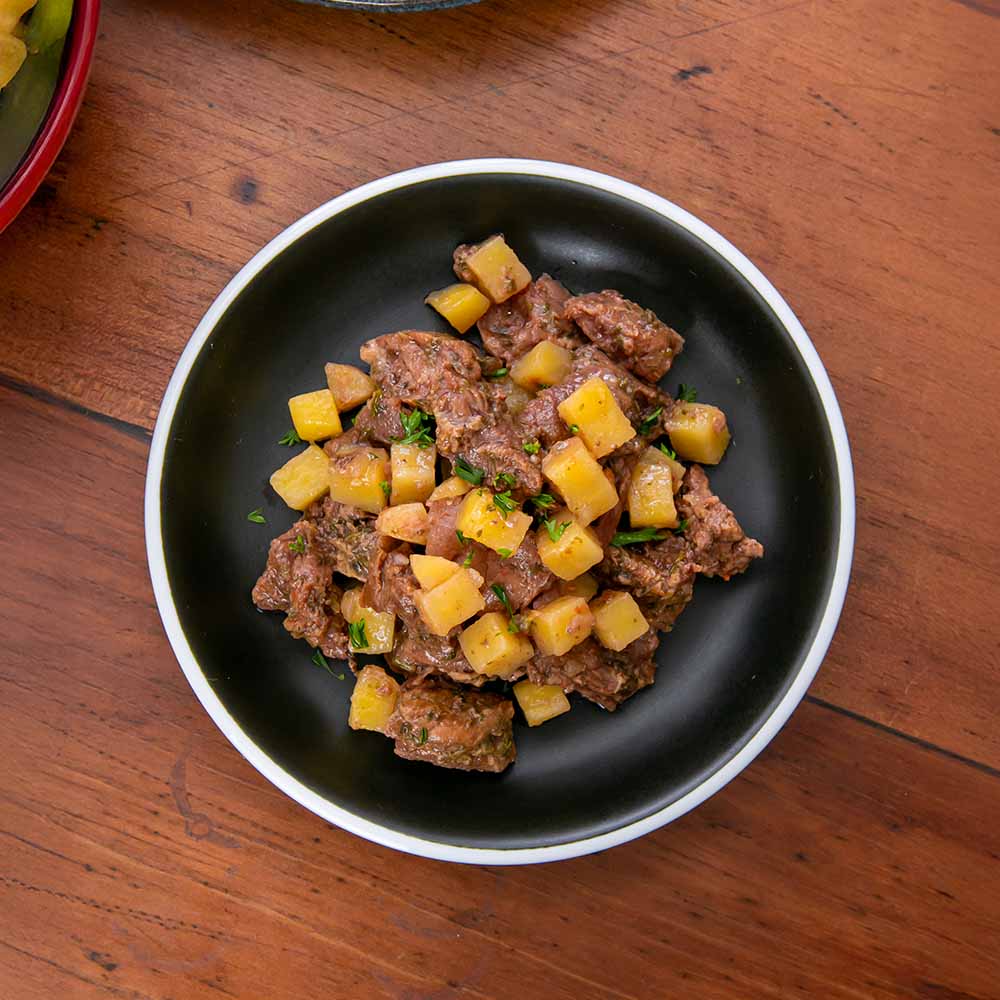 Por&ccedil;&atilde;o de Carne de Panela com Batata 